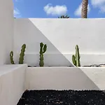 House Boho Palm With Private Heated Pool And Garden, 3 Bedrooms, Wi-fi *