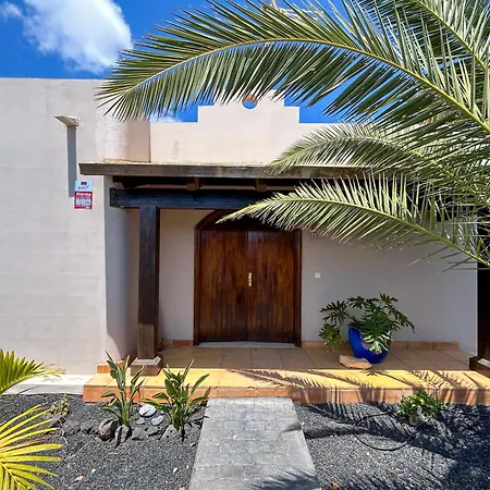 House Boho Palm With Private Heated Pool And Garden, 3 Bedrooms, Wi-fi Villa *