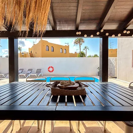 Villa House Boho Palm With Private Heated Pool And Garden, 3 Bedrooms, Wi-fi